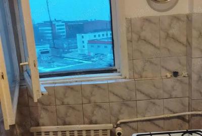 Garsonieră semidecomandată în Titan