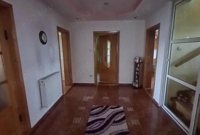Casă cu 6 camere în Vadu Moldovei - 3