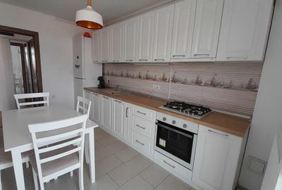 Apartament cu 3 camere decomandat în Exterior Vest - 7
