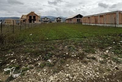 Lot de teren pentru locuinta in zona usor accesibila - 2