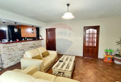 Duplex cu 7 camere cu Teren 644 Mp în Florești - 5