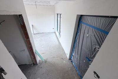 Duplex cu 4 camere cu Canalizare în Sud - 9