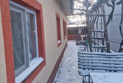 Casă cu 3 camere cu Teren 400 Mp în Oltenița - 4