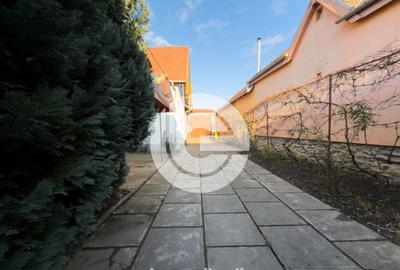 Casă cu 4 camere cu Teren 675 Mp în Central