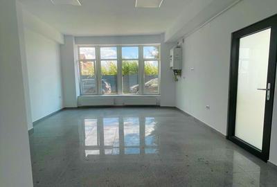 Spațiu comercial, de 30 mp, în Central - 2