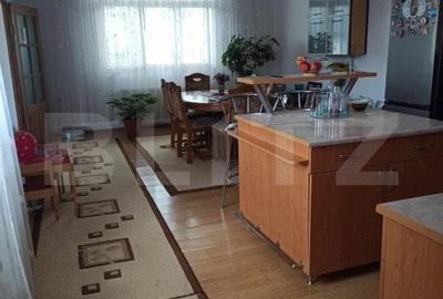 Casă cu 4 camere cu Teren 346 Mp în Libertății - 1