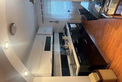 Apartament 2 Camere, etajul 2, zona Miorita piata - 3