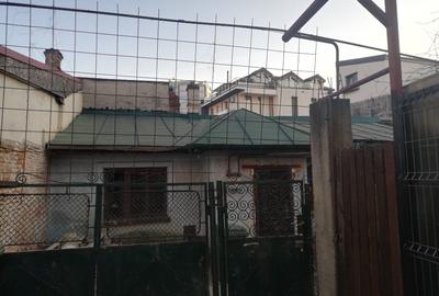 Piata Victoriei teren cu casa demolabila - 9