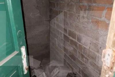 Apartament cu 2 camere semidecomandat, mobilat în P-ța Universității - 8