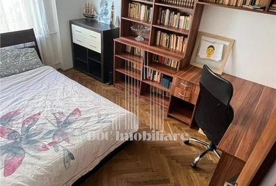 Apartament cu 3 camere semidecomandat în Tei - 14