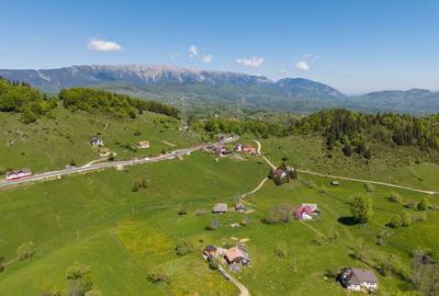 Teren Construcții intravilan de 7656 mp, în Fundata - 15