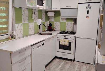 Apartament cu 3 camere semidecomandat în Central - 4
