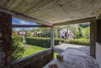 Casa / Vila cu 8 camere / 7 bai de vanzare, Moieciu de Jos - 9