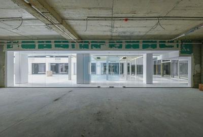 Spațiu comercial, de 85.5 mp, în Sopor - 2