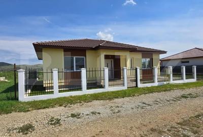 Casă cu 4 camere cu Teren 505 Mp în Micești - 5