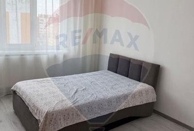 Apartament cu 3 camere de inchiriat in zona Craiovita Noua - 2