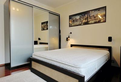 Apartament cu 4 camere semidecomandat, mobilat în 1 Mai - 9