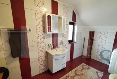 Casă cu 3 camere cu Teren 2300 Mp în Central - 4
