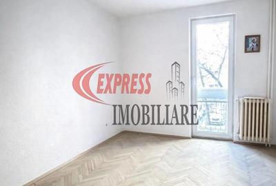 Apartament cu 3 camere semidecomandat în Titan