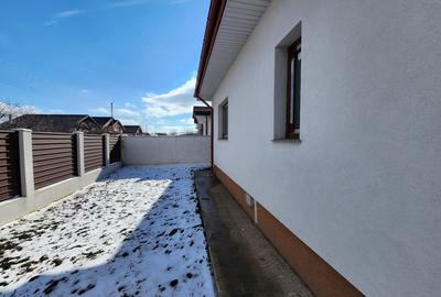 Casă individuală cu 4 camere cu Canalizare în Miroslava - 2