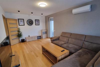 Apartament cu 2 camere decomandat, mobilat în Tractorul - 3