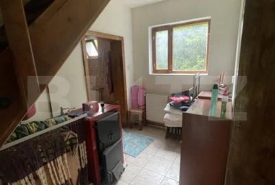 Casă cu 4 camere cu Teren 275 Mp în Central - 2