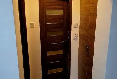 Apartament cu 3 camere semidecomandat în Independenței - 2