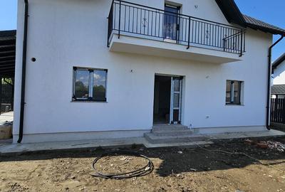 Casă cu 4 camere în Letea Veche - 3