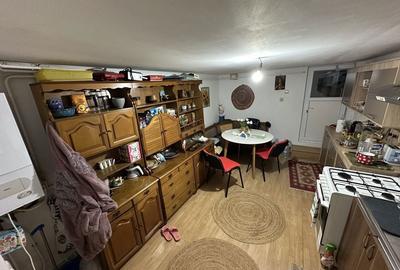 Casă cu 3 camere semidecomandat în Central - 6