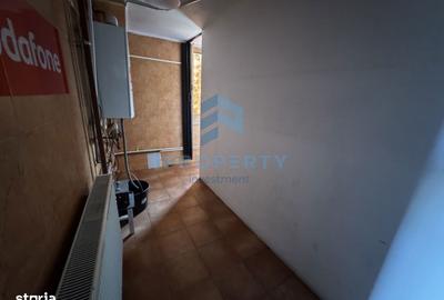 Spațiu comercial, de 140 mp, în Apărătorii Patriei - 8