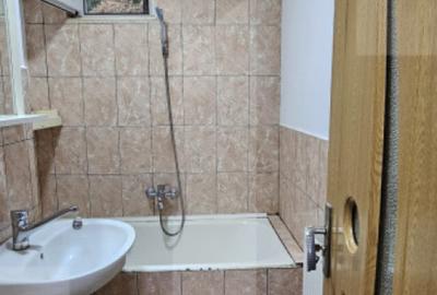 Apartament cu 2 camere, parter inalt cu balcon, cartierul Si - 5