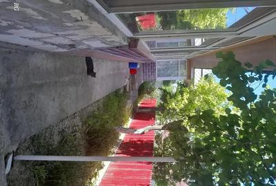 Casă cu 4 camere cu Teren 1000 Mp în Măstăcani - 2