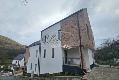 Locuinta spatioasa in ansamblu restrans din Tauti - 4