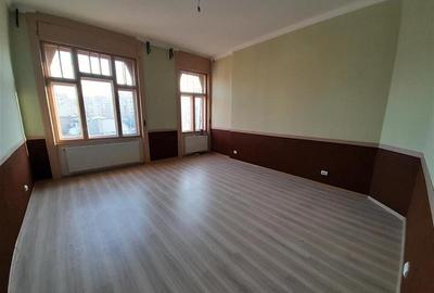 Apartament cu 4 camere semidecomandat în Mărăști - 2