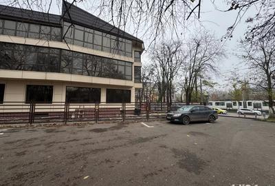 Spatiu comercial birourii - 2