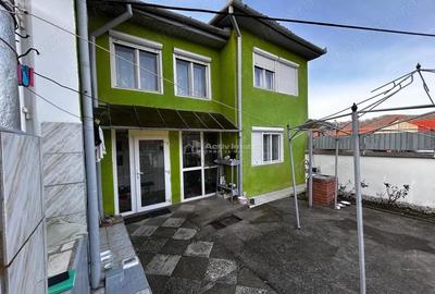 Casă cu Teren 600 Mp în Central - 1