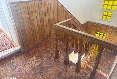Casă cu 4 camere cu Teren 200 Mp în Central - 6