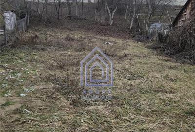 Teren de 949 mp, în Central - 3