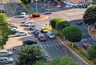 Apartament cu 2 camere decomandat în Ostroveni - 10