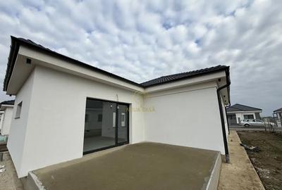 Casă cu 4 camere cu Teren 420 Mp în Mărtinești - 13