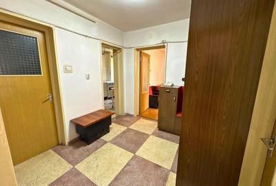 Apartament 3 camere decomandat str. Umbrei 61 mp parter/ etaj 1 - 6
