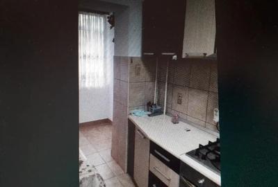Apartament cu 3 camere decomandat în George Enescu