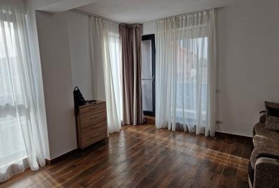 Apartament cu 2 camere decomandat în Palazu Mare - 1