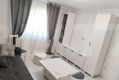 Apartament cu 4 camere, 99 mp, zona Capat 1
