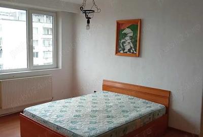 Apartament cu 2 camere decomandat în Cornișa - 2