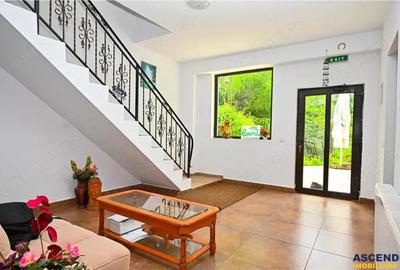 In cartea de povesti a Pietrei Craiului, ansamblu turistic in circuit,Plaiul Foii - 2