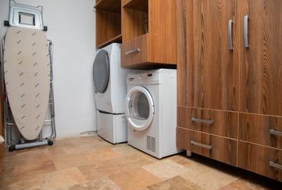 Vila LUX spre inchiriere /curte bar foisor piscina jacuzzi /sala fitness Vila LUX spre inchiriere /curte bar foisor piscina jacuzzi /sala fitness - 15