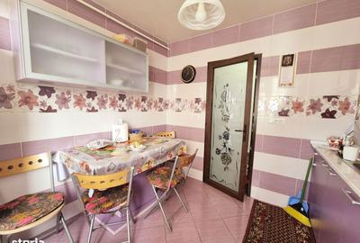 Apartament cu 3 camere decomandat în Dărmănești - 8