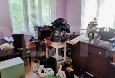 Casă cu 5 camere cu Teren 2100 Mp în Luna - 15