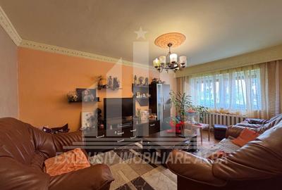 Apartament cu 3 camere, mobilat în Cetate